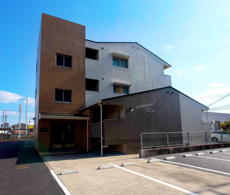 高松市今里町のマンションの建物外観