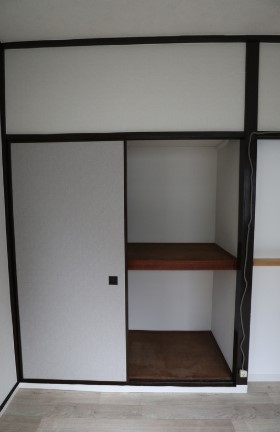 【マンションうぐいすの収納】