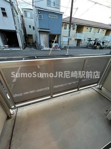 バルコニー　陽当たり良好なバルコニーです