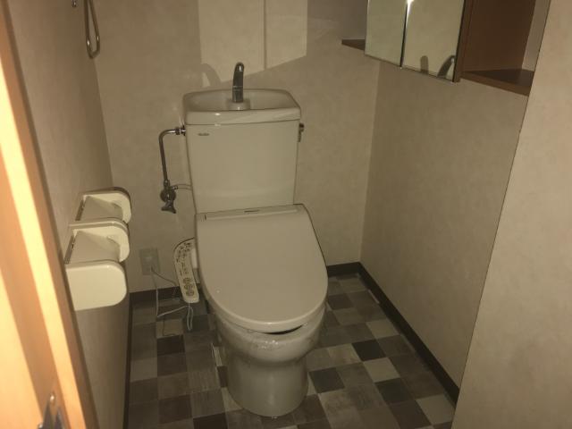 トイレ　シャワー付トイレ