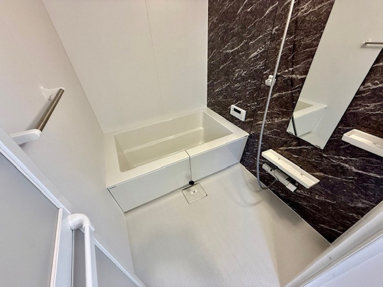 バス・シャワールーム　※掲載写真は同マンション別部屋参考写真となります。
