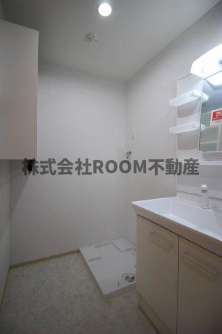 洗面設備　スペースが確保できる洗面所です