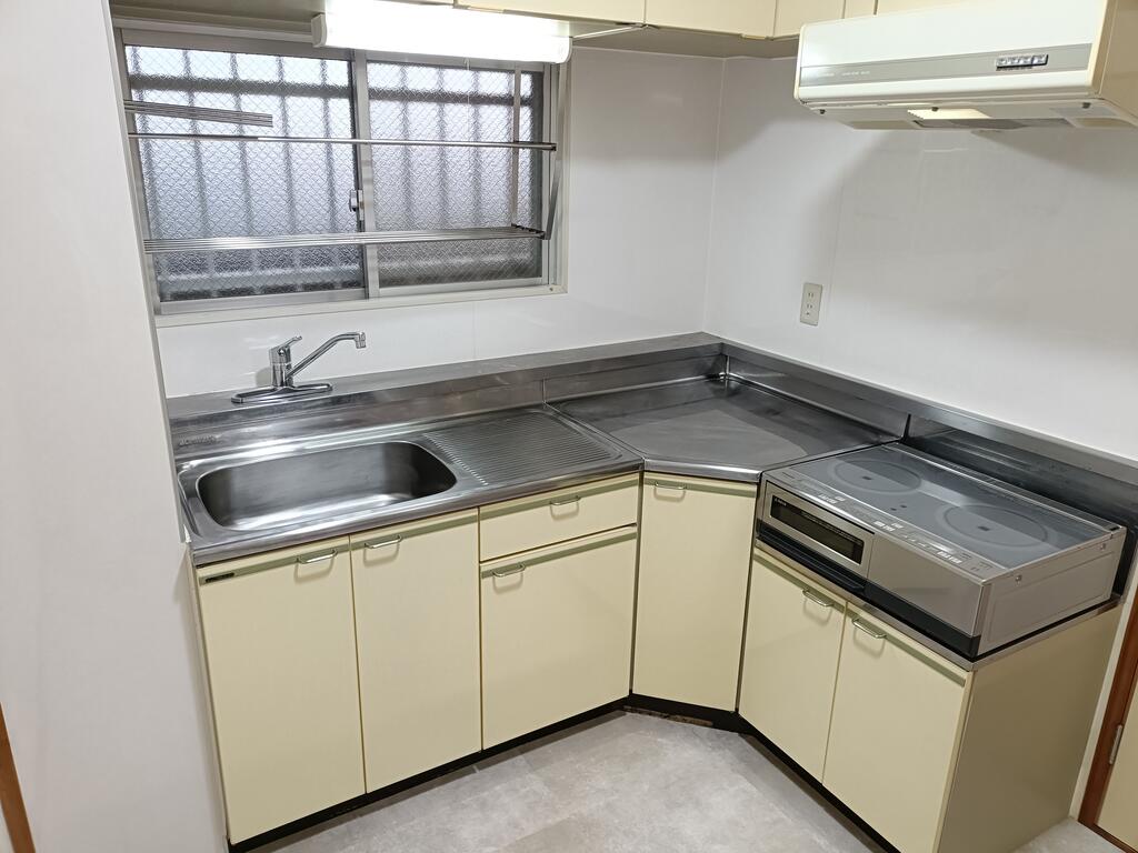 キッチン　ＩＨクッキングヒーター付