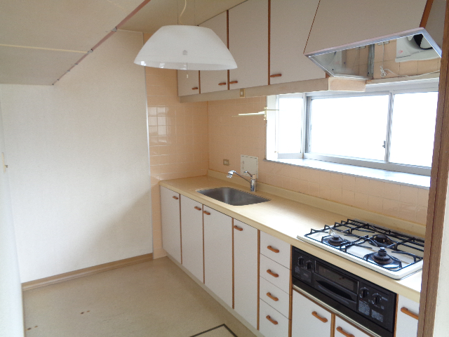 キッチン　収納豊富