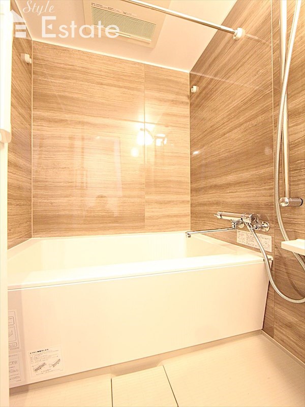 バス・シャワールーム　バスルーム