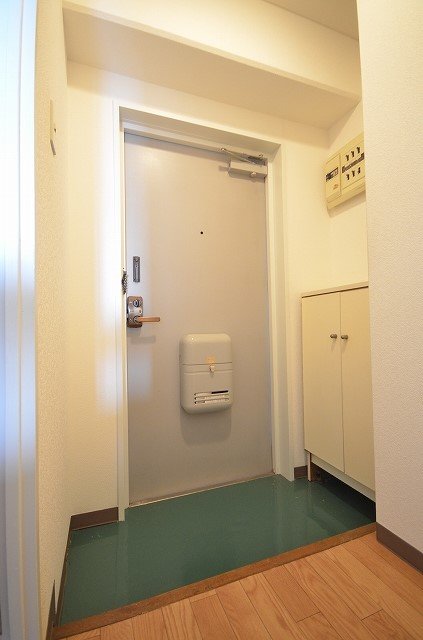 玄関　同物件、別号室の写真