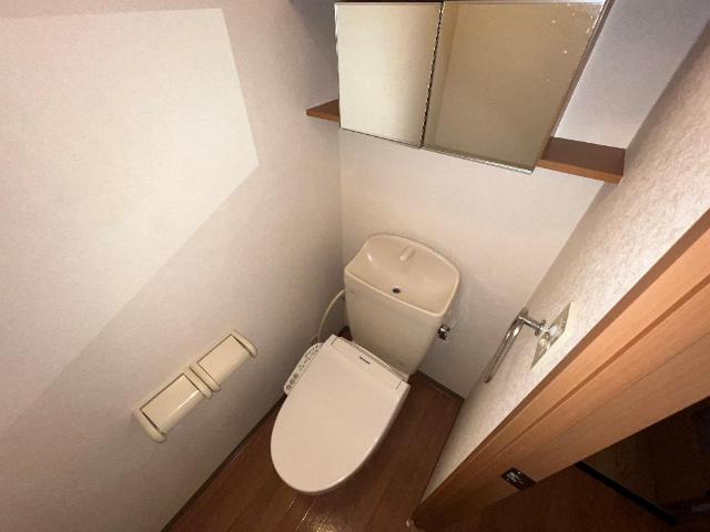 トイレ　トイレ