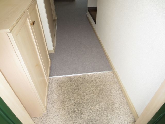 居室・リビング　玄関