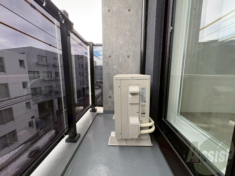 バルコニー　バルコニーです。洗濯物を干したり一息ついたりできますね！