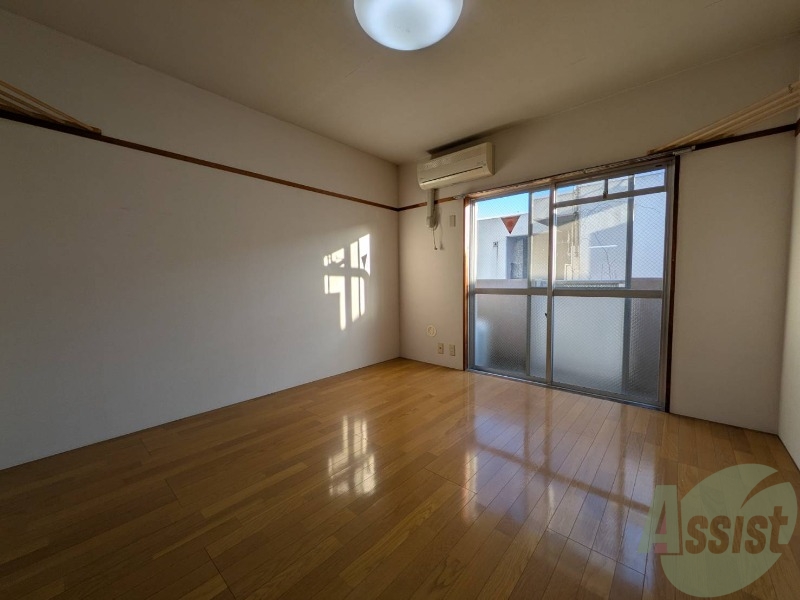 居室・リビング　広さのある１Ｋでゆったり使えるのがいいですね。