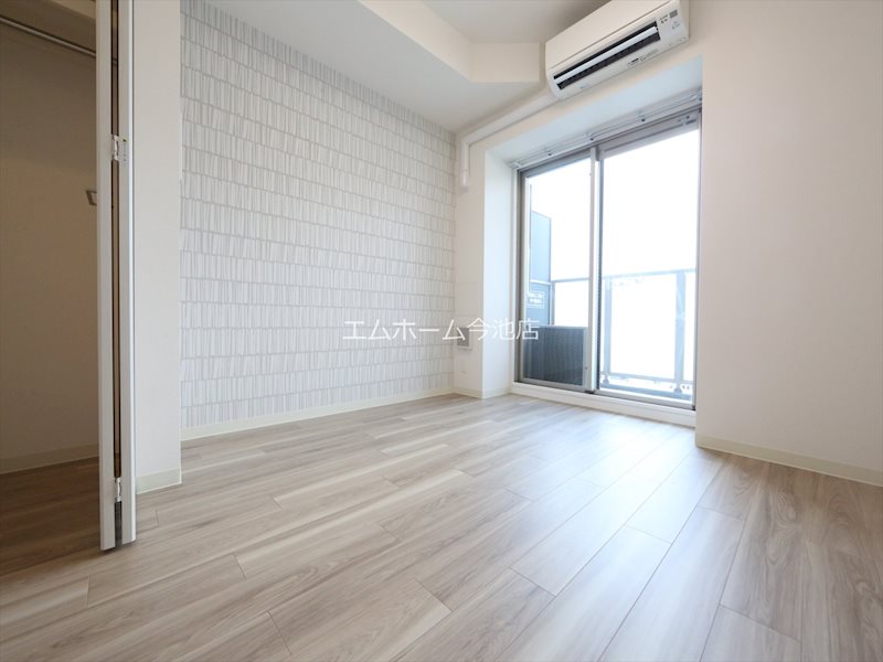 その他部屋・スペース　洋室6.5帖　エアコン付　収納充実　バルコニー