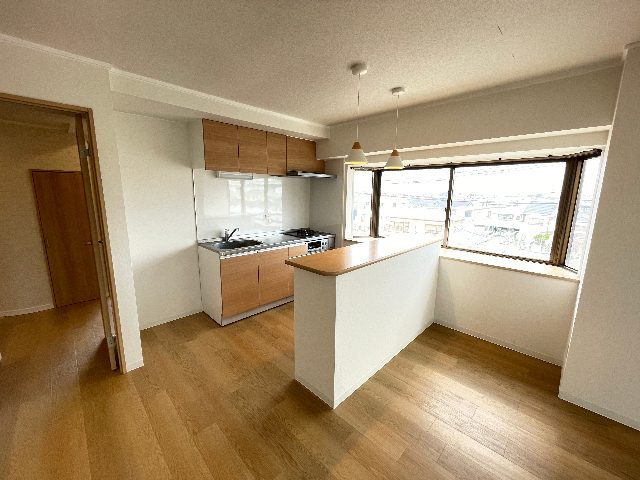 キッチン　カウンターがついてよりおしゃれに