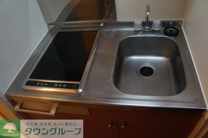 キッチン　設備・仕様は号室により異なる為、現況を優先致します。