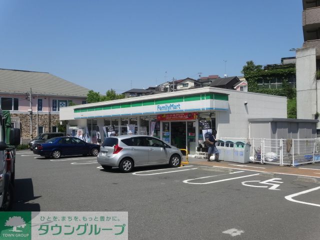 コンビニ　ファミリーマート上永谷二丁目店（コンビニ）まで560m