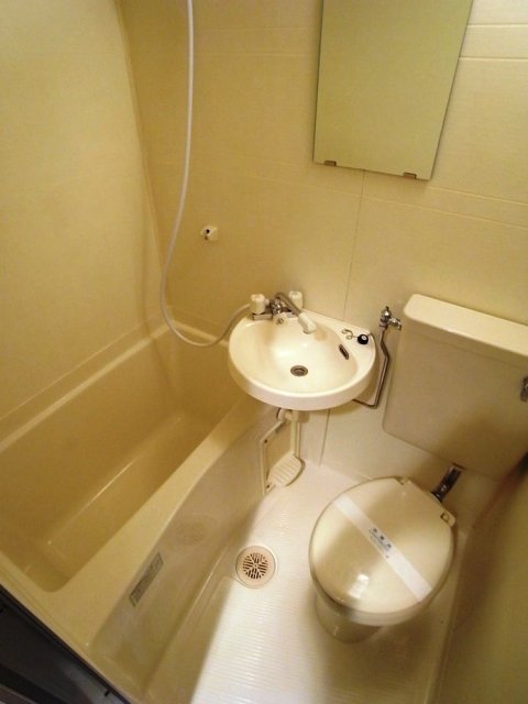 バス・シャワールーム　ゆったり過ごせるお風呂です