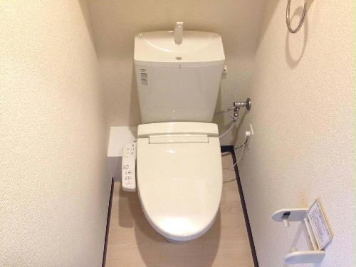 トイレ　温水洗浄便座