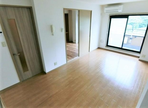 居室・リビング　居間です