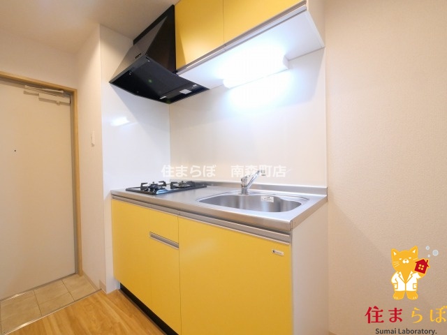 キッチン　「ただの部屋探しじゃない。“あなたの暮らし”探しです。」