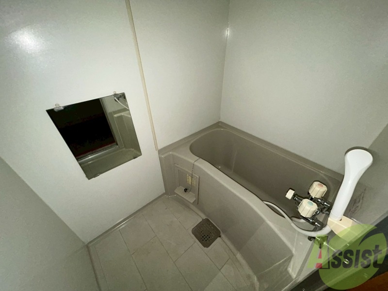 バス・シャワールーム　ユニットバスです。疲れを癒すのに欠かせませんね！