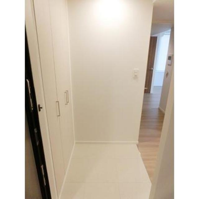 玄関　※写真は同タイプ住戸です。