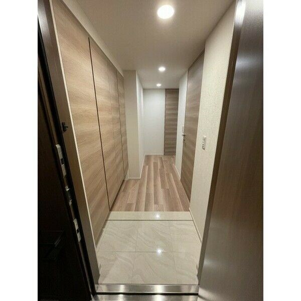 玄関　収納もある玄関です