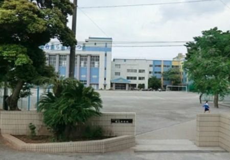 中学校　江戸川区立瑞江中学校（中学校）まで820m