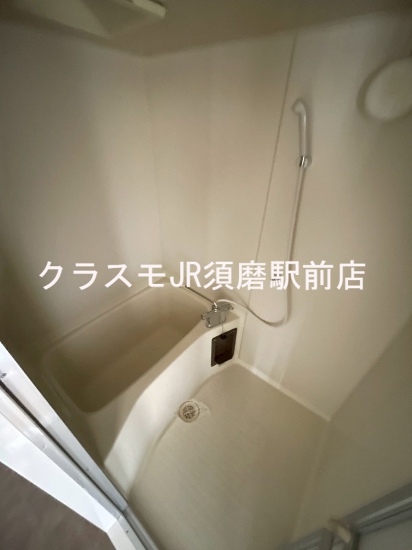 バス・シャワールーム　一日の疲れを洗い流す大切な空間。ゆったりくつろいでください。