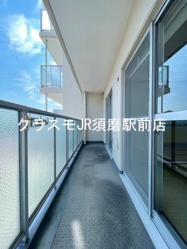 バルコニー　心地よい風が吹くバルコニー。洗濯物もよく乾きそうです。