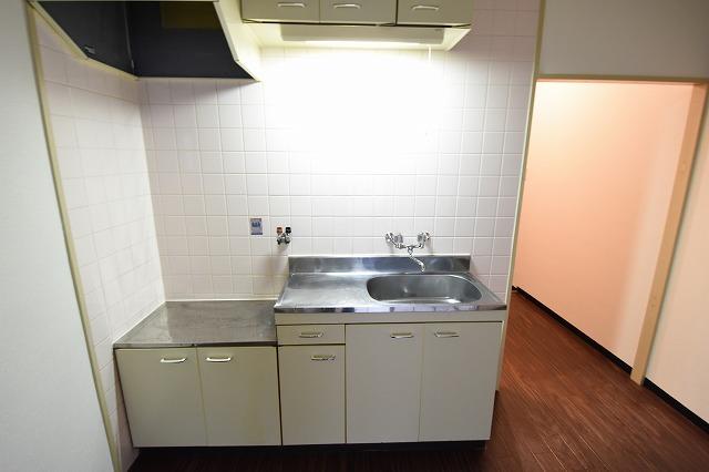 キッチン　壁付けキッチンでスペースを有効活用できます！