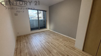 居室・リビング　エアコン付きで快適に過ごせます♪