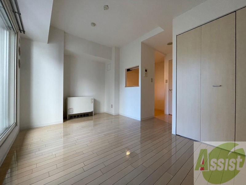 居室・リビング　広くてキレイなお部屋が広がっていて、充実した生活が送れそう。