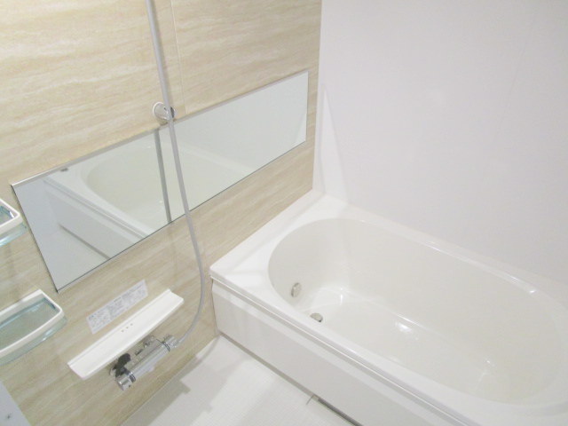 バス・シャワールーム　★追焚機能　浴室乾燥機付き★