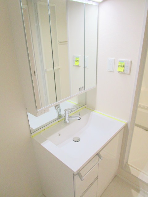 洗面設備　★朝の身支度に便利なシャンプードレッサー★