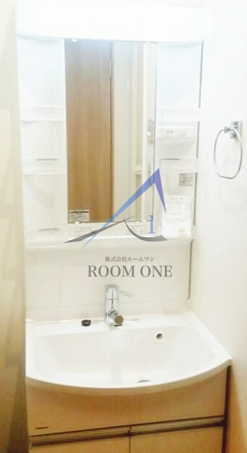 洗面設備　洗面台です。