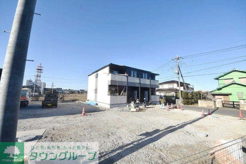 建物外観　駐車場