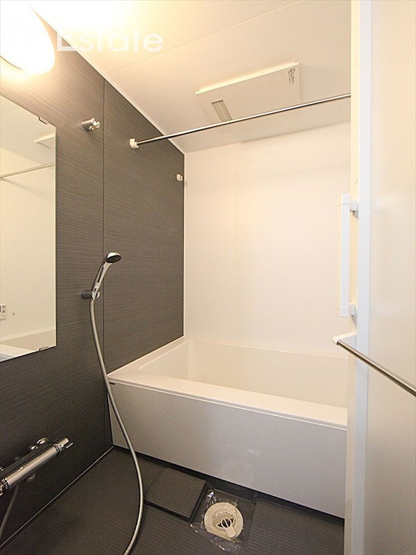 バス・シャワールーム　バスルーム
