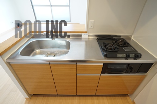 キッチン　写真は反転のお部屋です