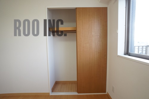 収納　写真は反転のお部屋です