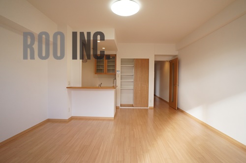 居室・リビング　写真は反転のお部屋です