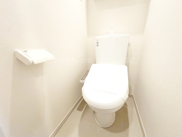 トイレ　温水洗浄便座付き♪