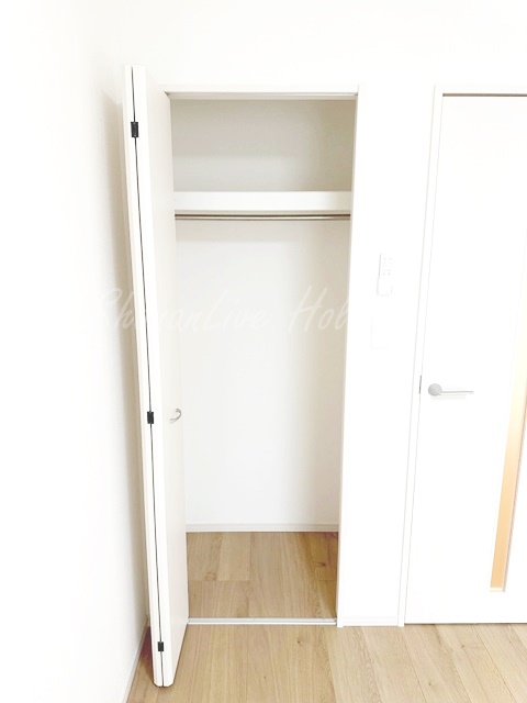 収納　ハンガーラック付きで楽々収納♪