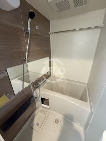 バス・シャワールーム　プレサンス東小橋エレディータ　浴室