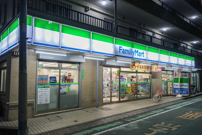 コンビニ　ファミリーマート 新宿大久保二丁目店（コンビニ）まで255m