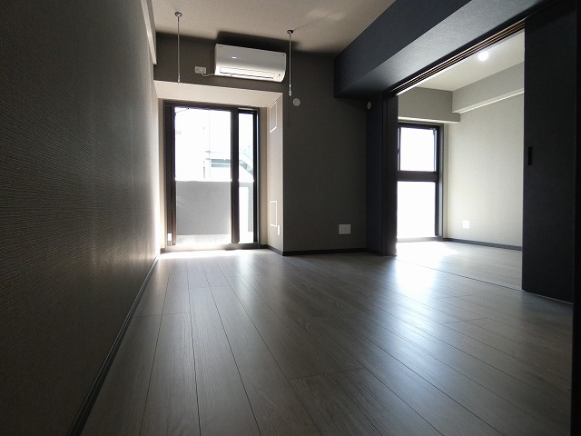 居室・リビング　内観1