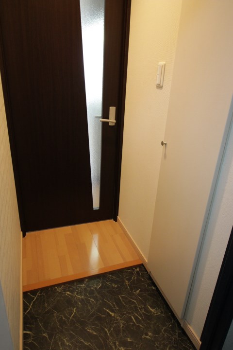 玄関　同間取り別室