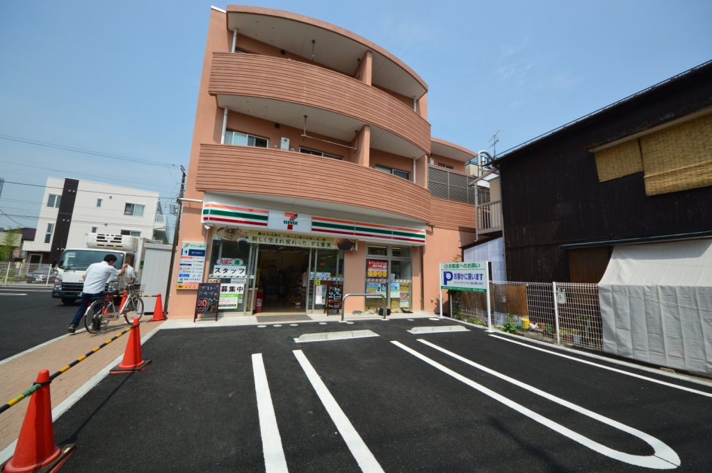 コンビニ　セブンイレブン高津諏訪店（コンビニ）まで100m