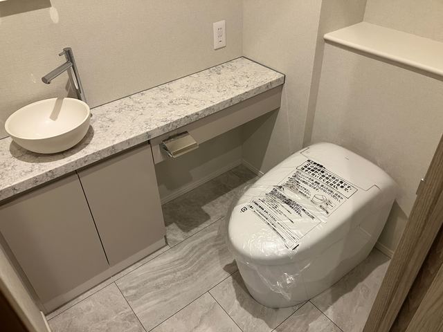 トイレ　※写真は同タイプ住戸です。