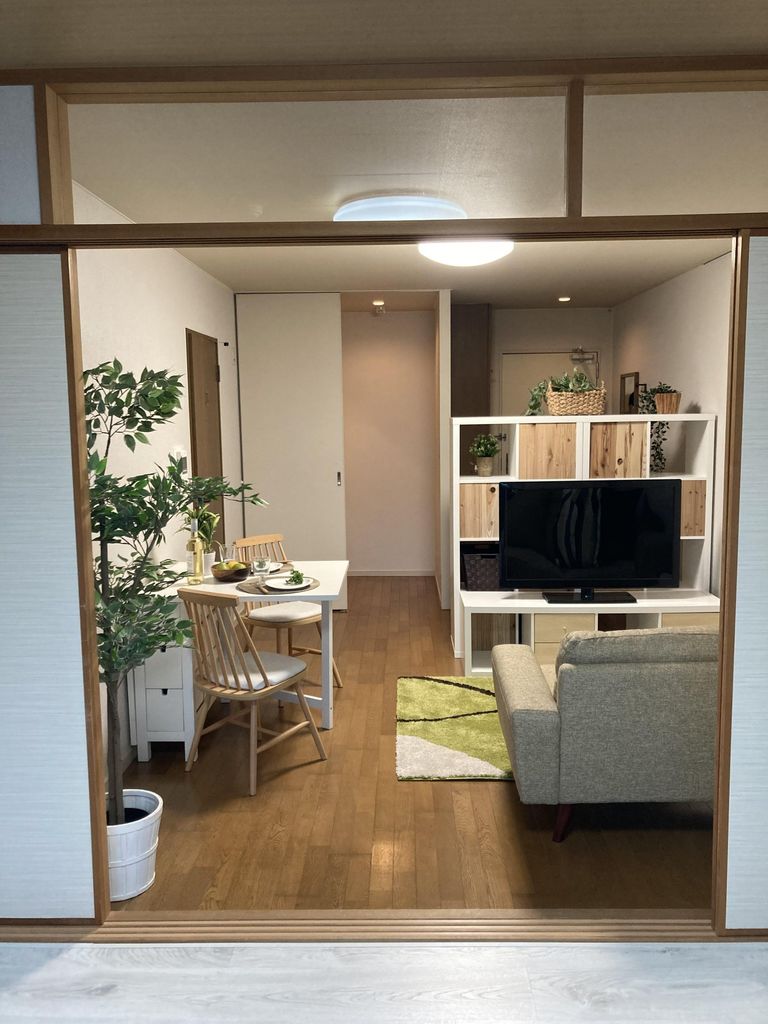居室・リビング　居室照明＆カーテン付き