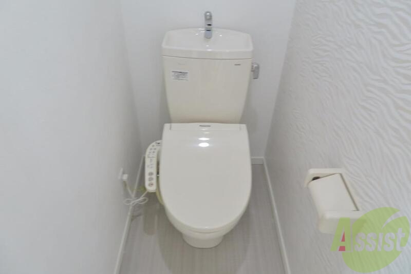 トイレ　トイレは、ウォシュレットが付いているので安心ですね。