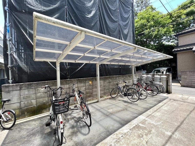 その他共有部分　屋根付きの駐輪場